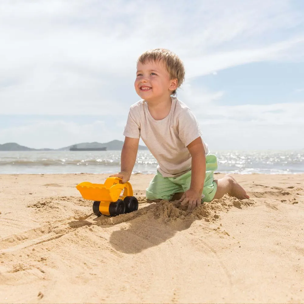 Hape Beach Toys Giant Excavator Beach Toys 3 Hape Beach Toys Giant Excavator Beach Toys - Image 3