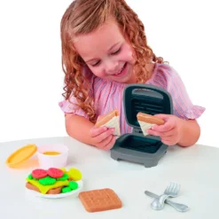 PLAY-DOH Kitchen Creations Cheesy Sandwich Playset -Toys Shop play doh kitchen creations cheesy sandwich playset 3