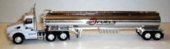 Trucks N Stuff HO 400692 (TNS097) Peterbilt 579 Tractor With Gas Tank Trailer, S.C. Fuels