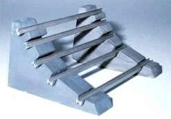 Trident Miniatures HO 96023 Former German Army WWII Road Block Type 1, Concrete Ramp With Steel I Beams