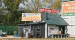 American Model Builders HO 729 United Farmers Co-Op Kit