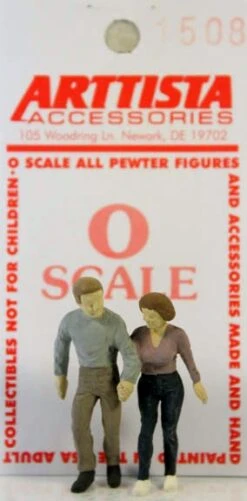 Arttista Accessories O 1508 Couple Walking