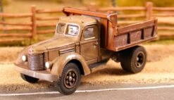 GHQ N 56017 1940s International Dump Truck Kit