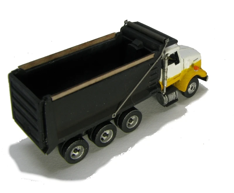 Showcase Miniatures N 76 Kenworth Heavy Duty Dump Truck Kit 4 Showcase Miniatures N 76 Kenworth Heavy Duty Dump Truck Kit - Image 4